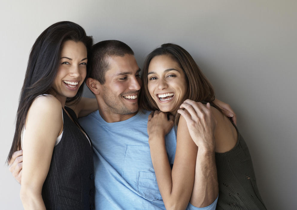 MI ESPOSA QUIERE HACER UN TRÍO