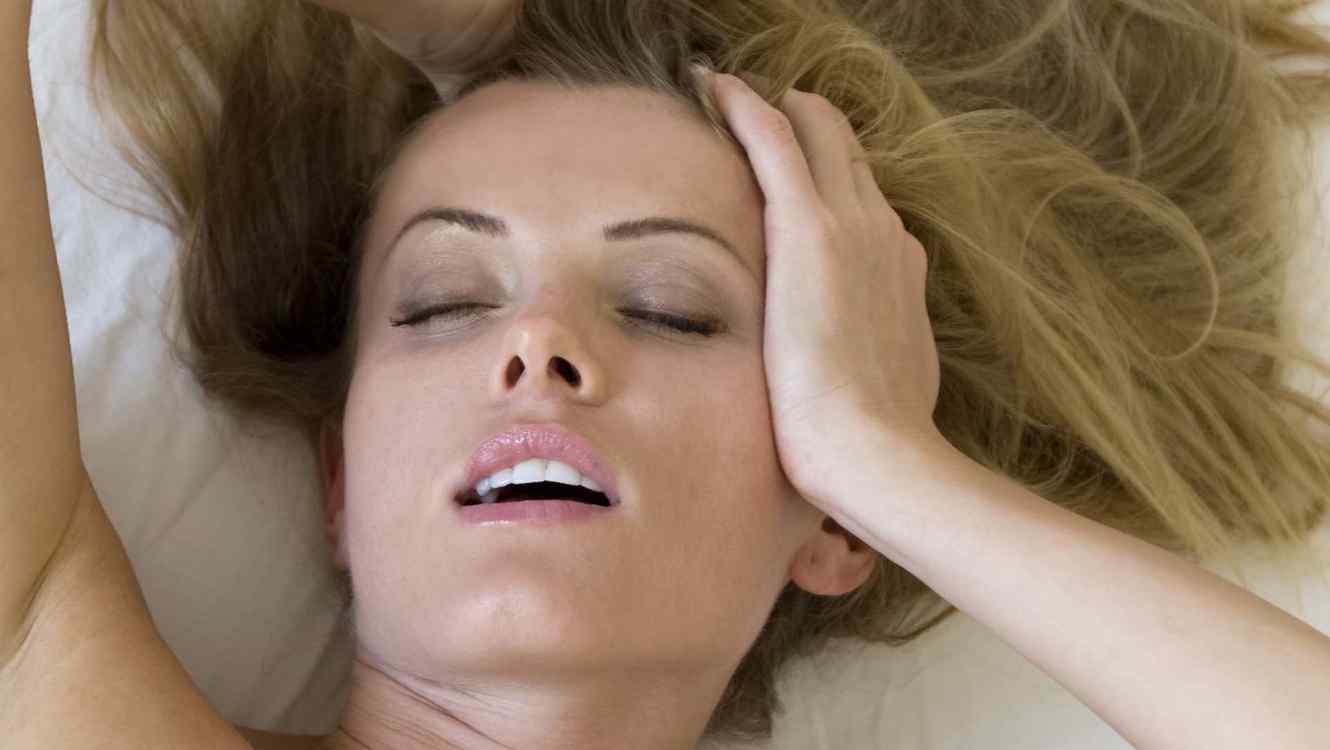 CUANDO TIENE MUCHAS GANAS, LE ARDE LA VAGINA.